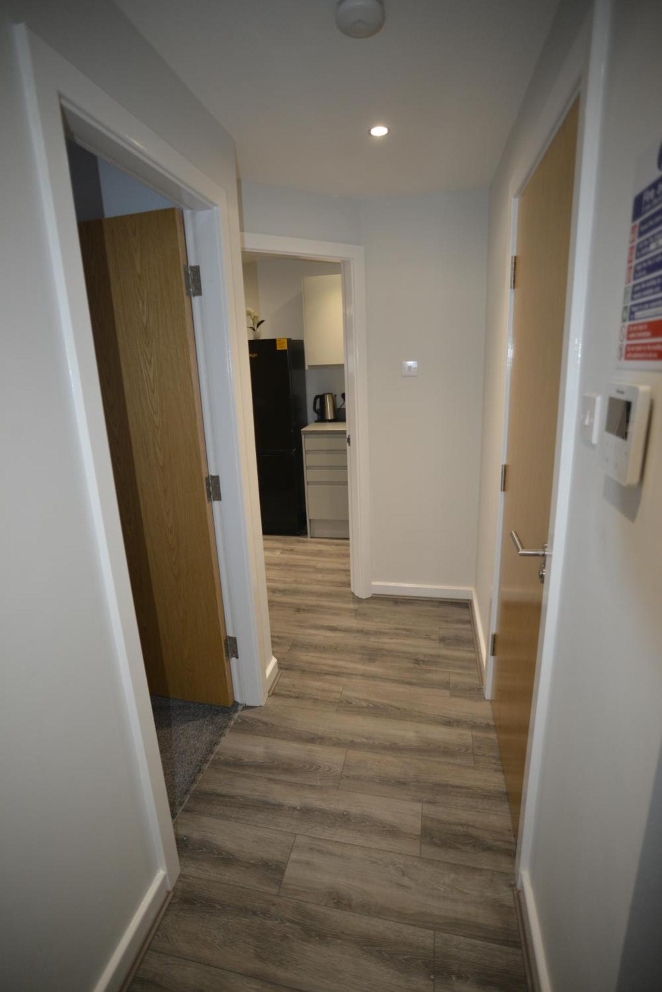 Modern Getaway - Stylish 1-bed Ideal For Business & Leisure Apartment *