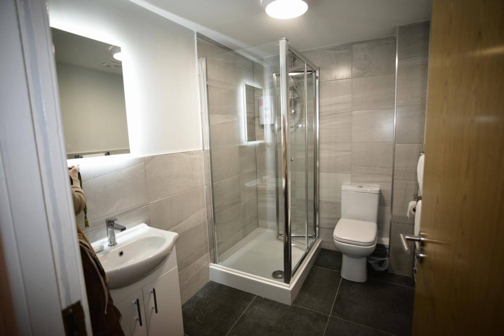Apartment Modern Getaway - Stylish 1-bed Ideal For Business & Leisure *