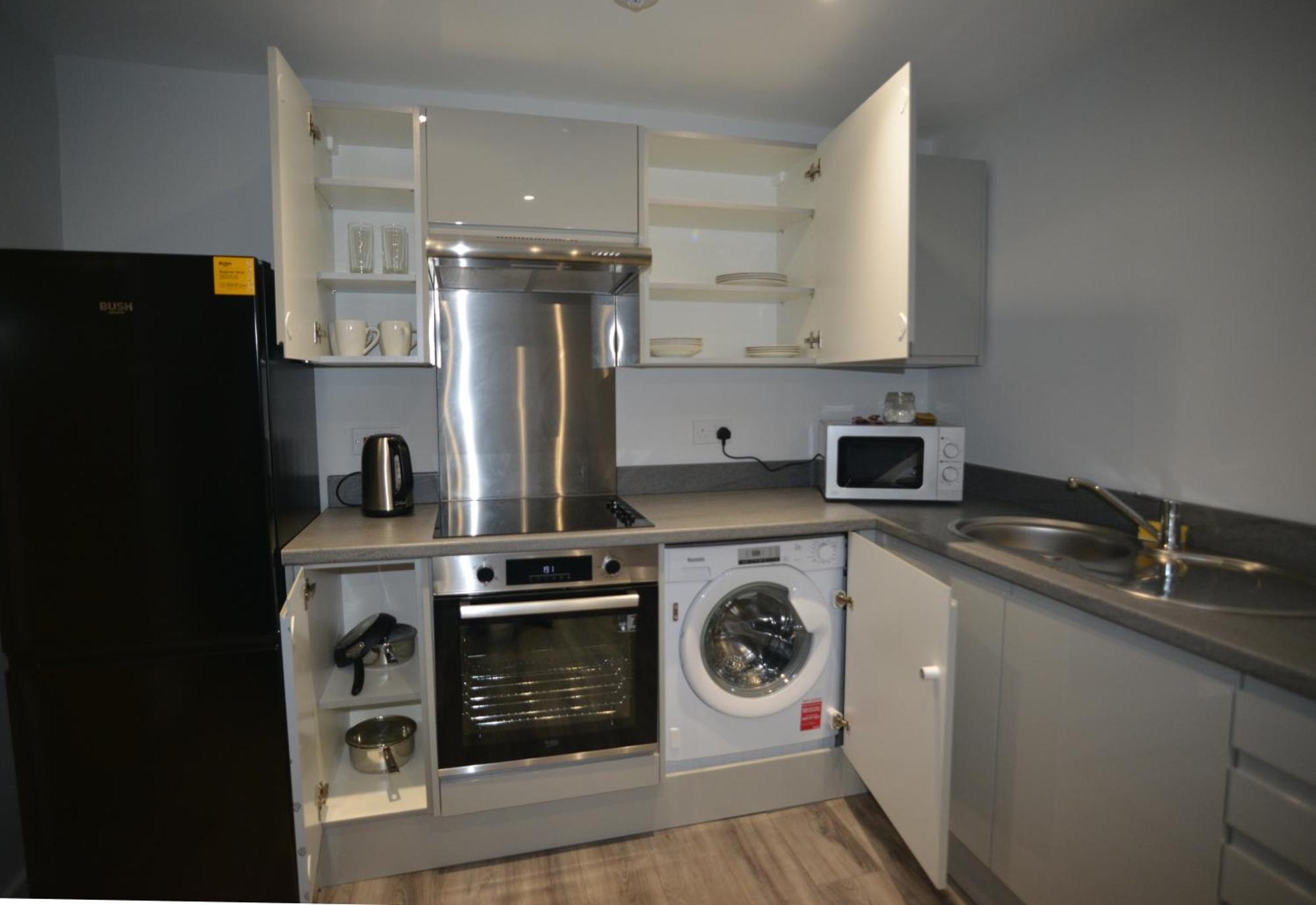 Modern Getaway - Stylish 1-bed Ideal For Business & Leisure Liverpool