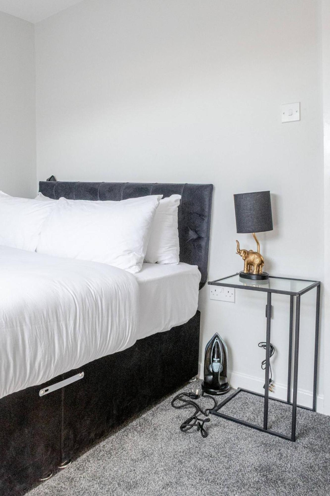 Modern Getaway - Stylish 1-bed Ideal For Business & Leisure Liverpool